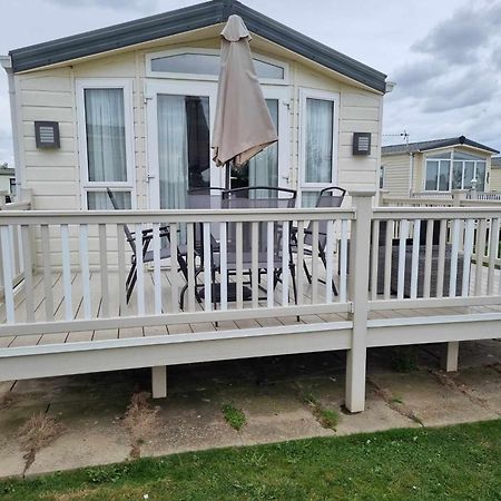 6 Berth Deluxe Ml7 On The Golden Palm Hotel Chapel Saint Leonards Exterior foto
