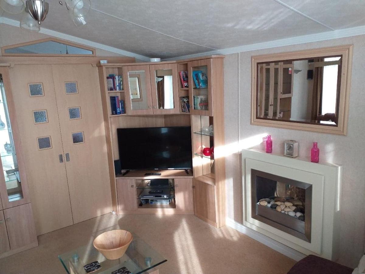 6 Berth Deluxe Ml7 On The Golden Palm Hotel Chapel Saint Leonards Exterior foto