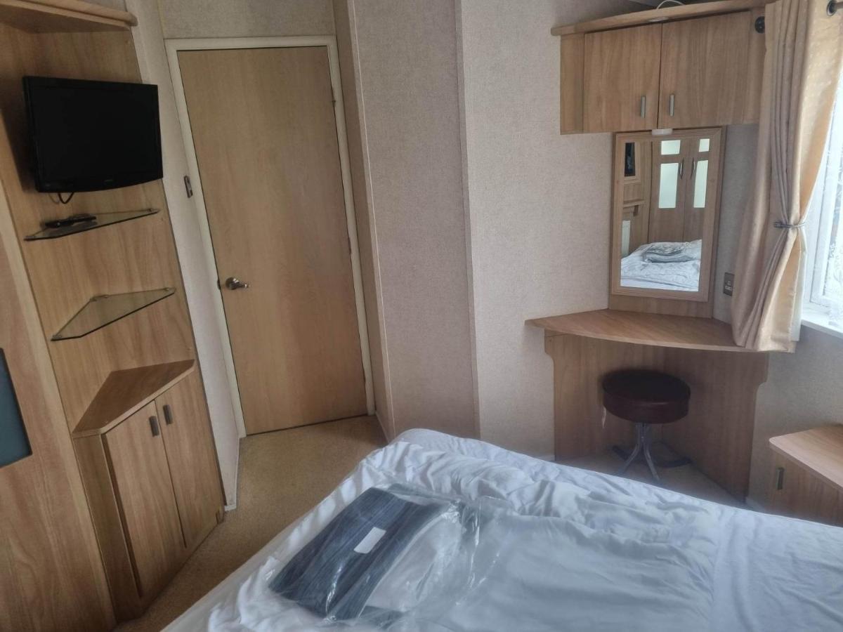 6 Berth Deluxe Ml7 On The Golden Palm Hotel Chapel Saint Leonards Exterior foto